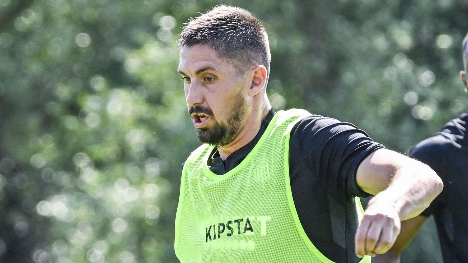 马夏尔宣布告别曼联圆满结束九年红魔征程的感人故事